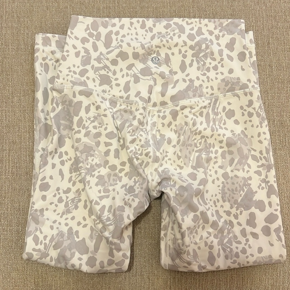 Lululemon cropped leggings